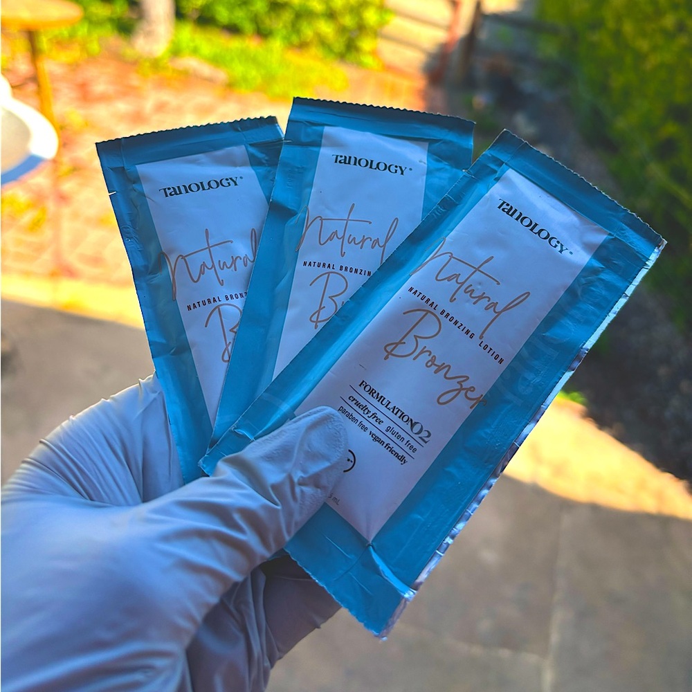 Samples ☀️3 pack TANOLOGY Natural Bronzer Tanning bed lotion🕶️